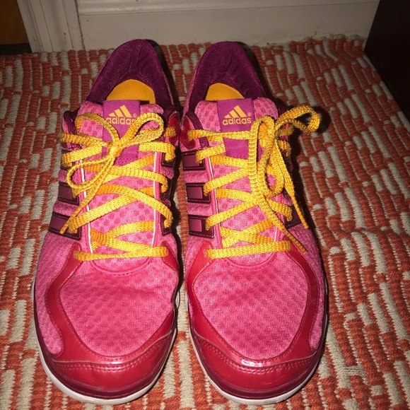 Women’s Adidas Tennis shoes - Picture 2 of 6